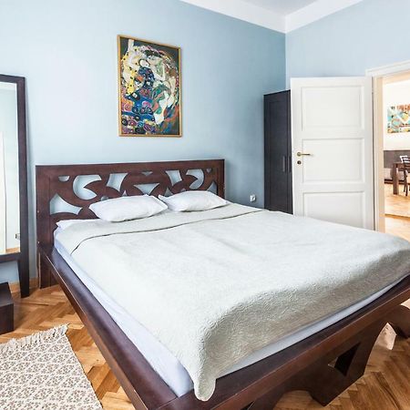 99 Muses Apartments Dordegol Εξωτερικό φωτογραφία