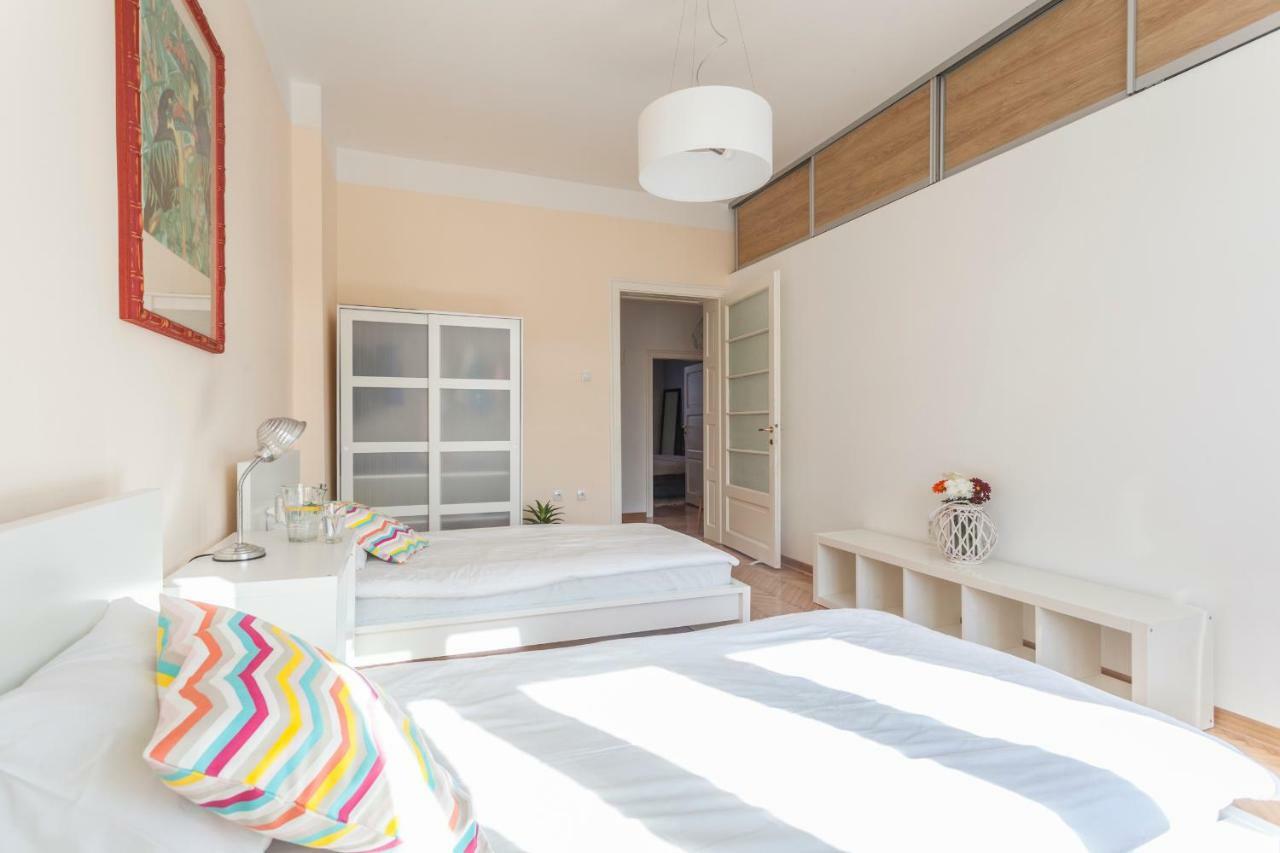 99 Muses Apartments Dordegol Εξωτερικό φωτογραφία