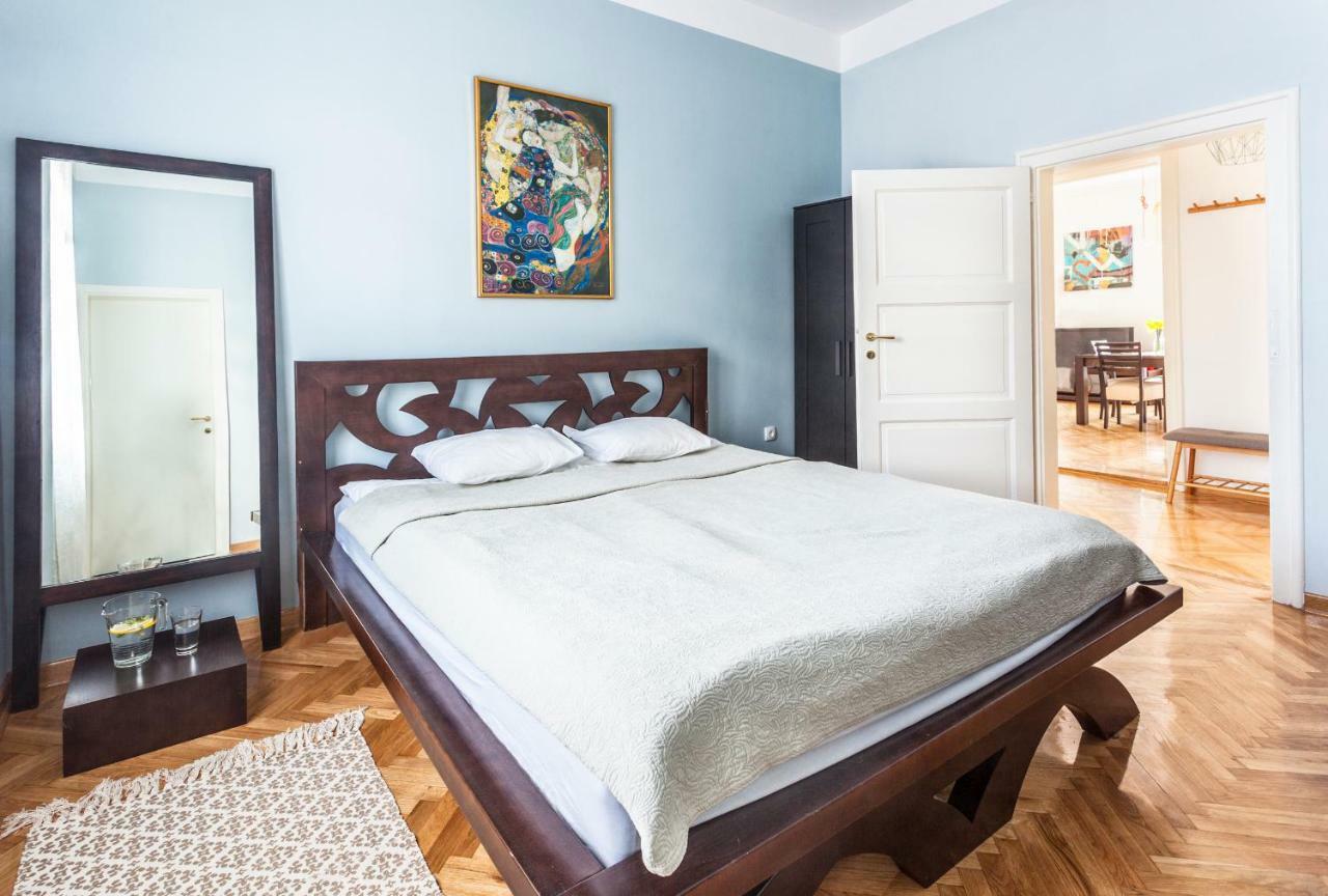 99 Muses Apartments Dordegol Εξωτερικό φωτογραφία